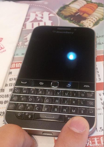 Blackberry-Q20-6