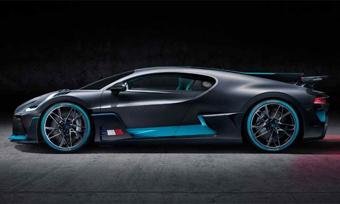 Bugatti-Divo-Hypercar-side-view