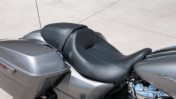 Harley Davidson Road Glide comfortable seat 
