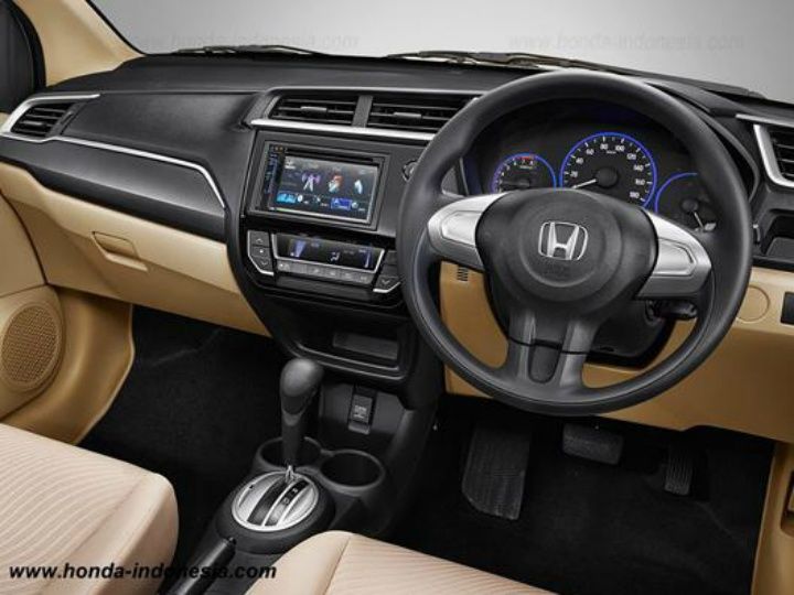 Honda Mobilio updated dashboard