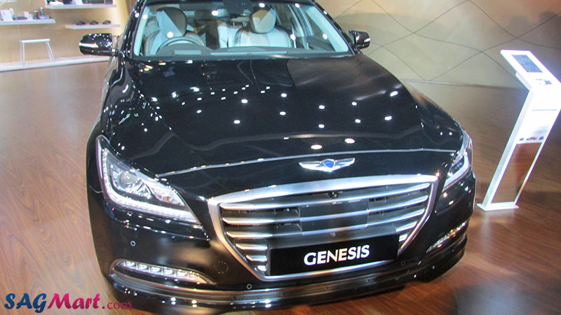 Hyundai Genesis G90 at the 2016 auto expo