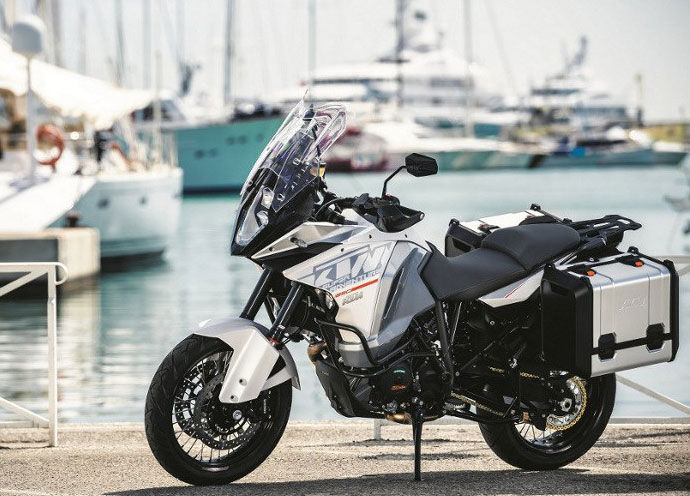 KTM-1290-Super-Adventure-1