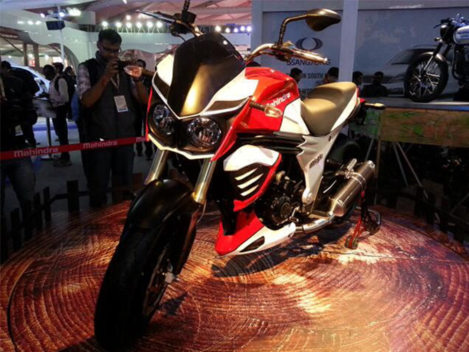 Mahindra Mojo