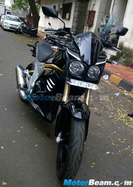 Mahindra Mojo