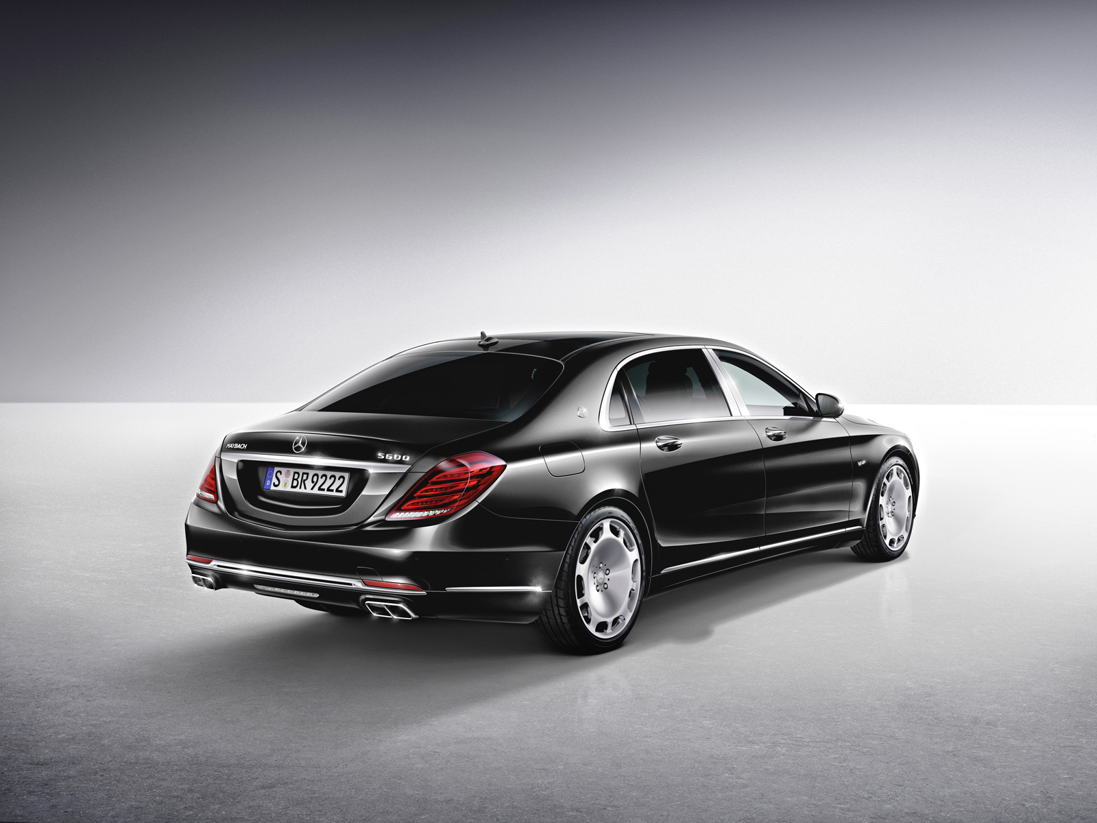 Mercedes-Maybach S550 4Matic Rear Profile