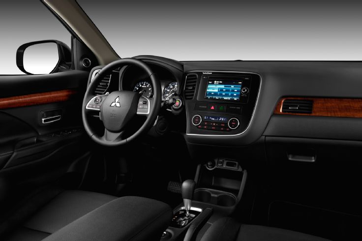 Mitsubishi Outlander Interior