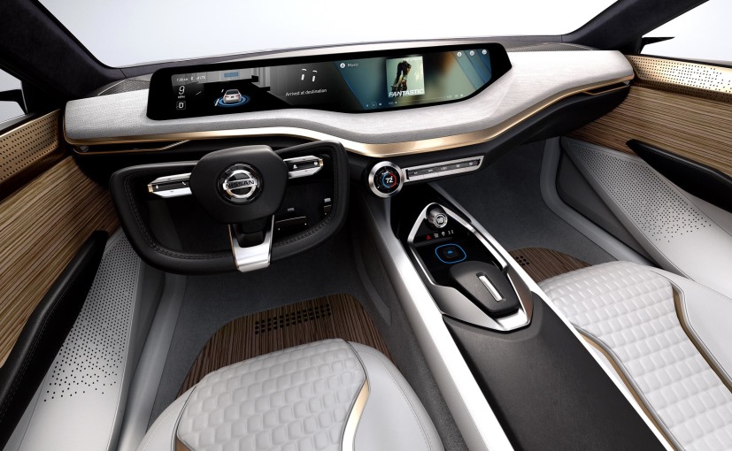 Dash of the Nissan Vmotion 2.0 Concept 