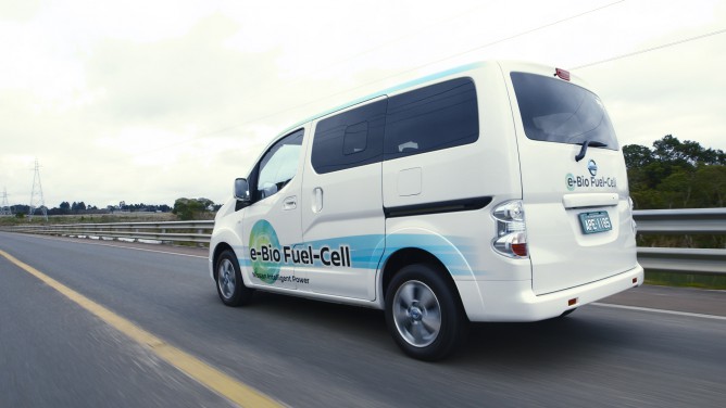 Nissan e-Bio Fuel-Cell Prototype Vehicle side and rear profile