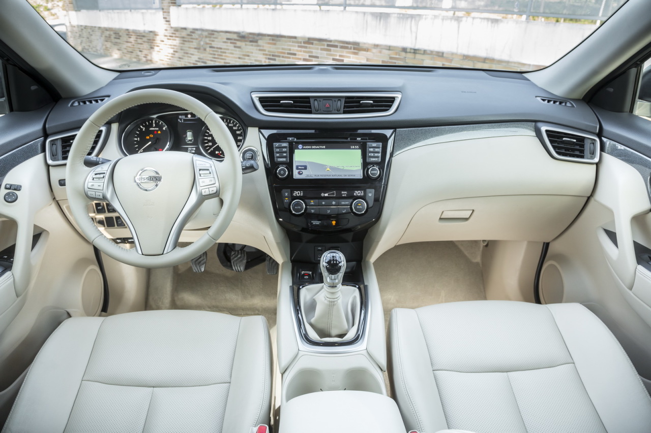Nissan x-Trail 2016 салон