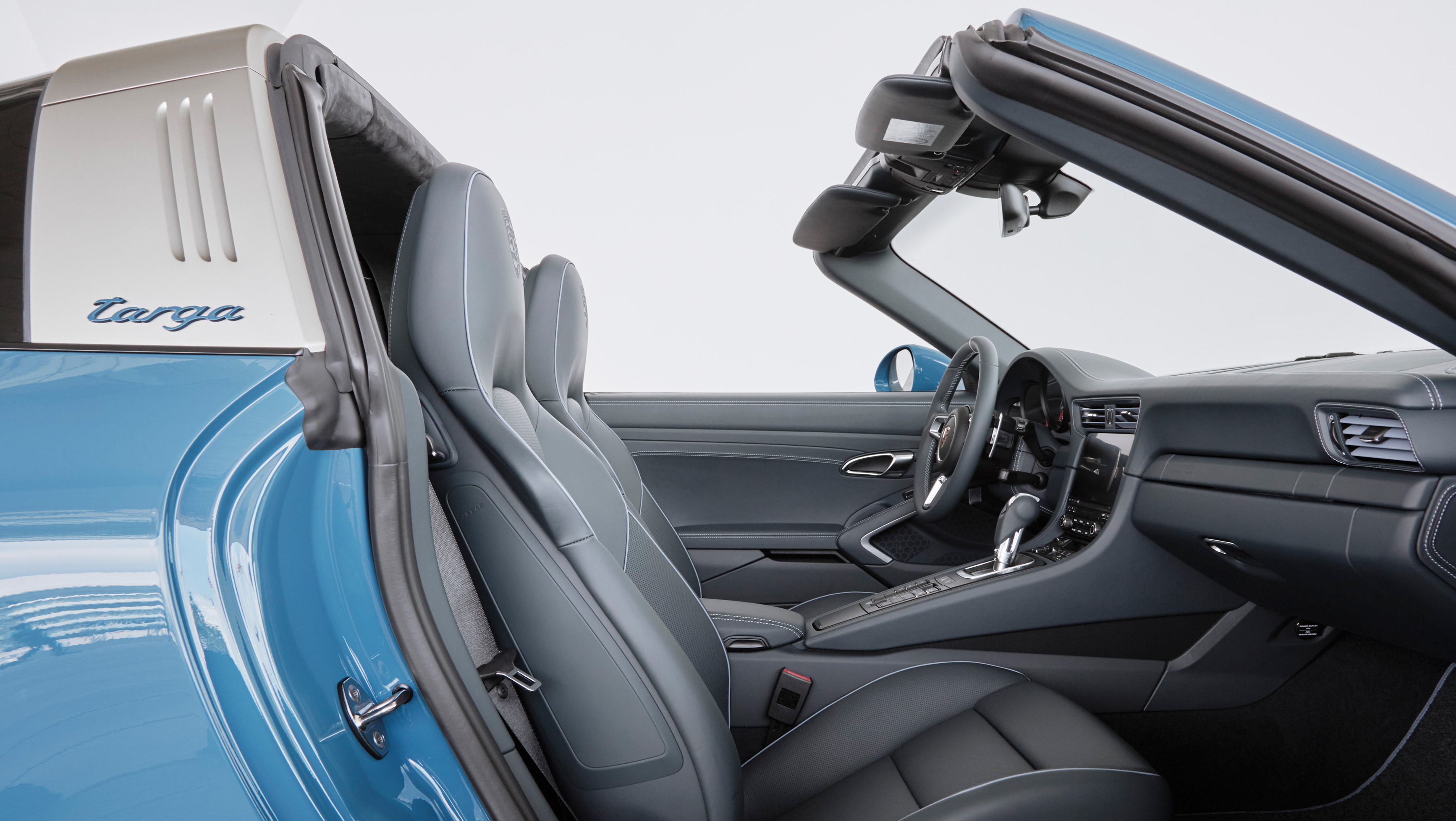 Porsche Exclusive 911 Targa 4S Design Edition Interiors