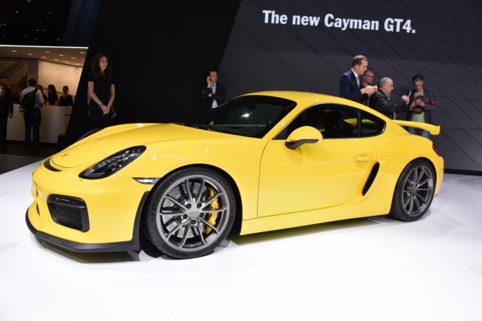 Porsche Cayman GT4 Exterior