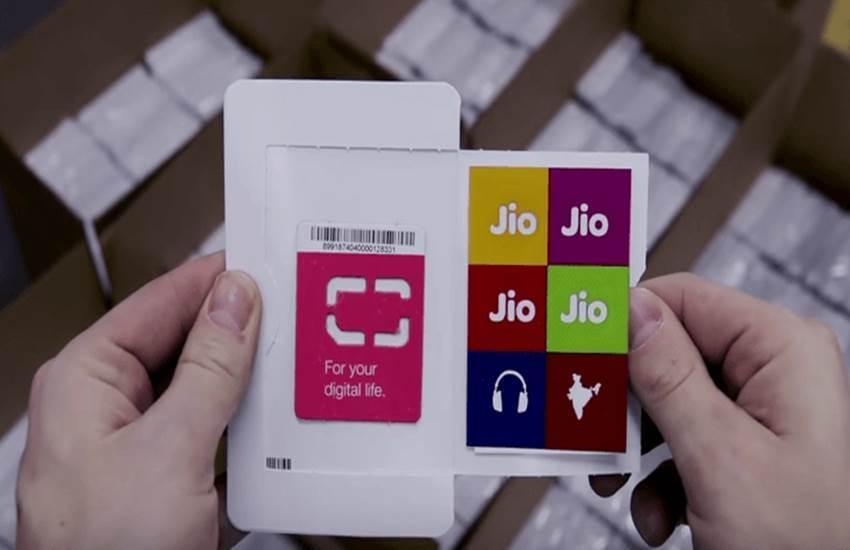 Reliance Jio Offering Cashback of Rs 75 and Rs 76 via PhonePe and Paytm Respectively