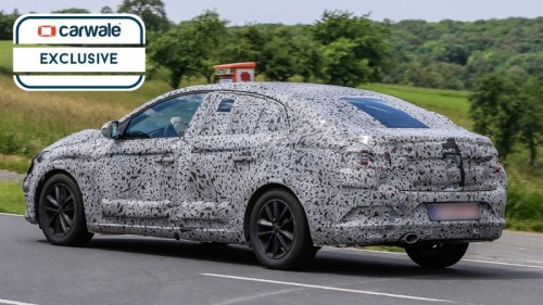 Renault Megane Sedan Spied�