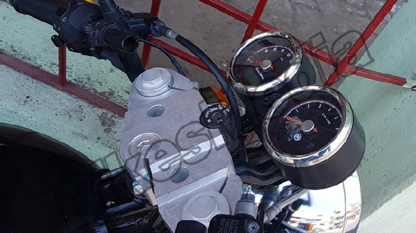 Instrument Cluster on the spied Royal Enfield Continental GT 750