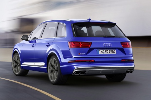 Audi SQ7 rear