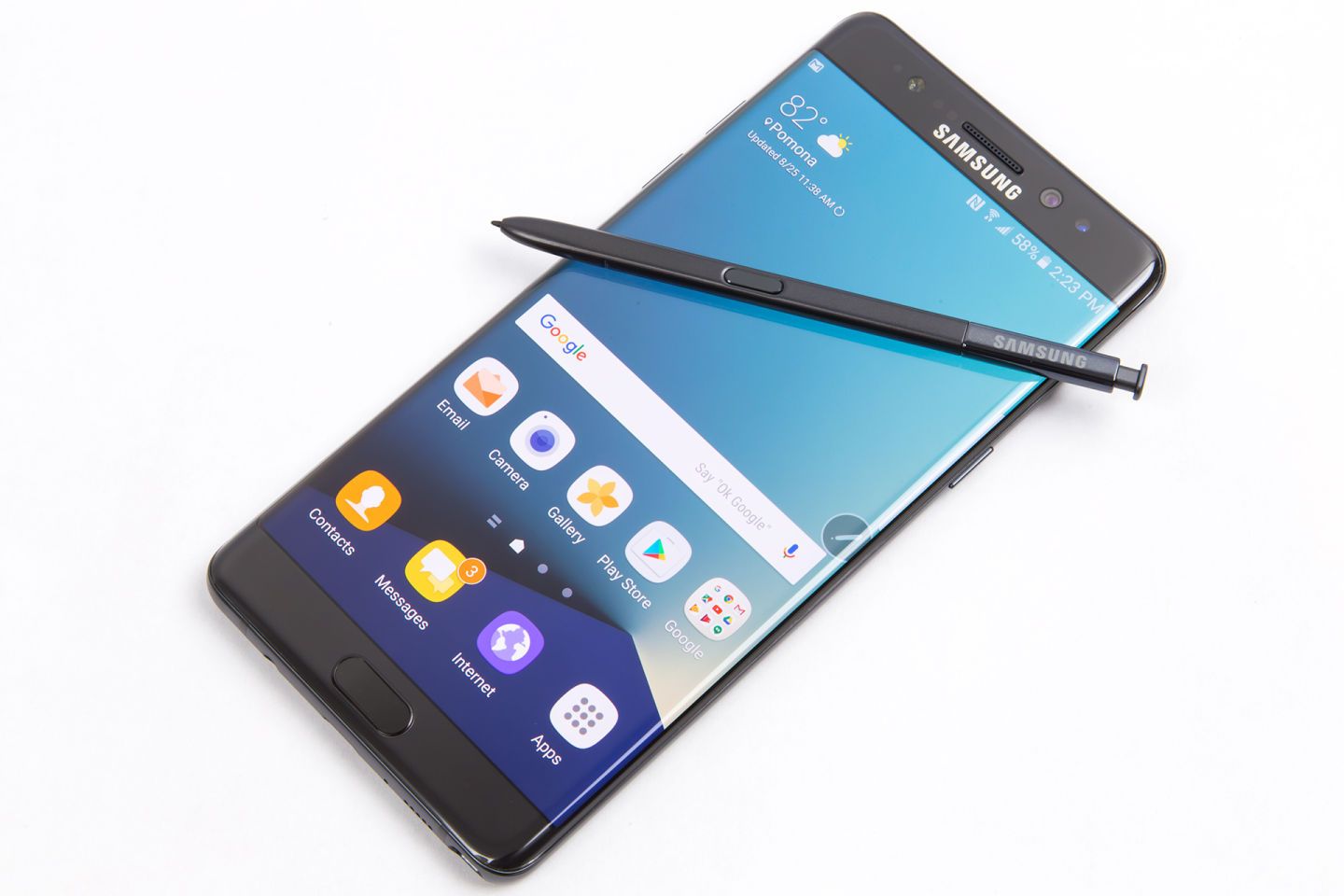 Samsung Galaxy S8 with S pen accessory