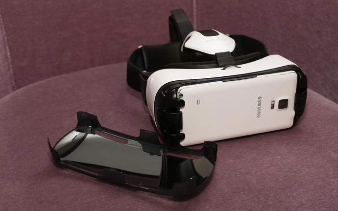 Samsung-Galaxy-gear-VR-3