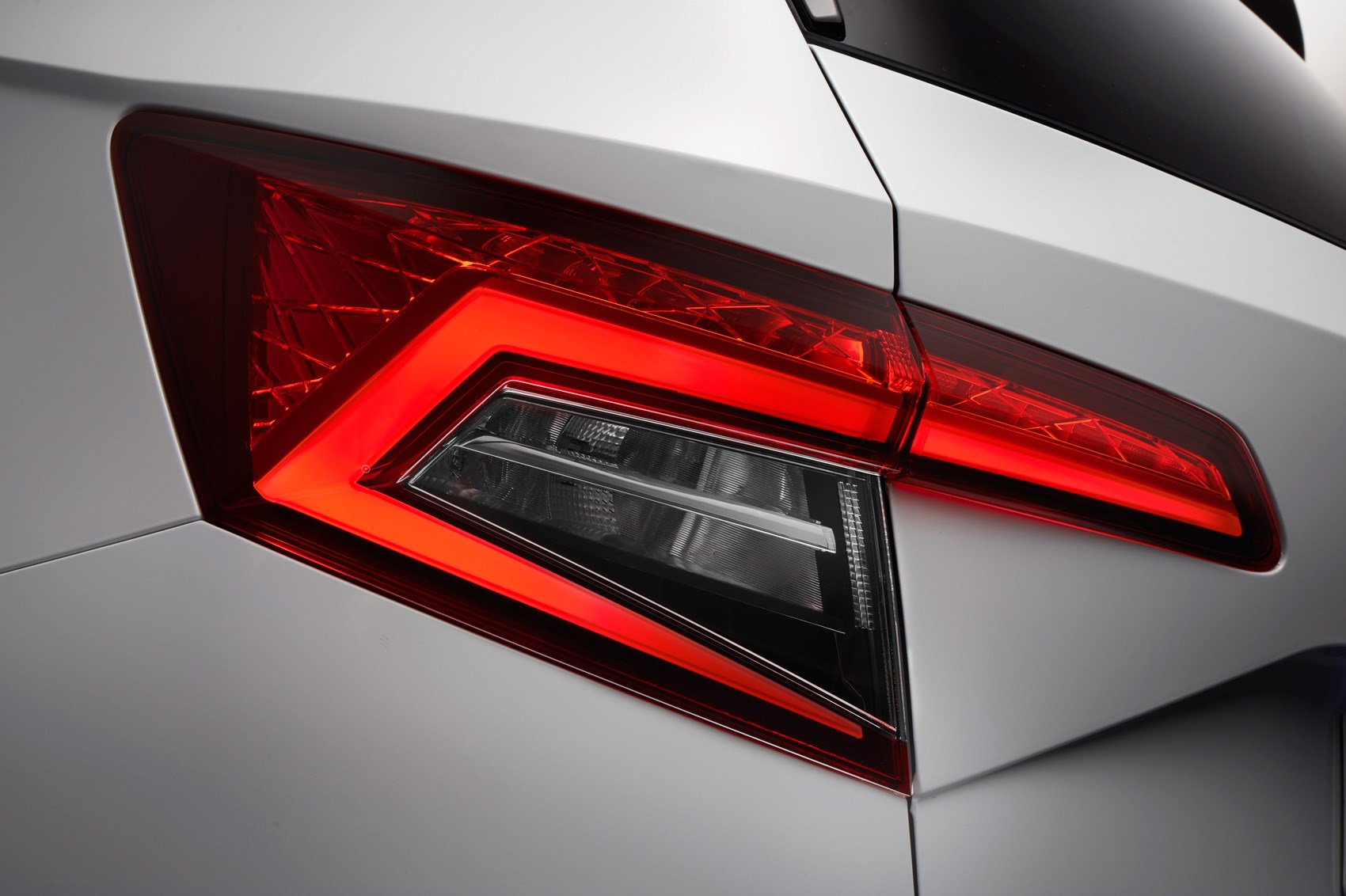 Skoda Karoq SUV Official Images Released Ahead of World Premiere Tail lamps