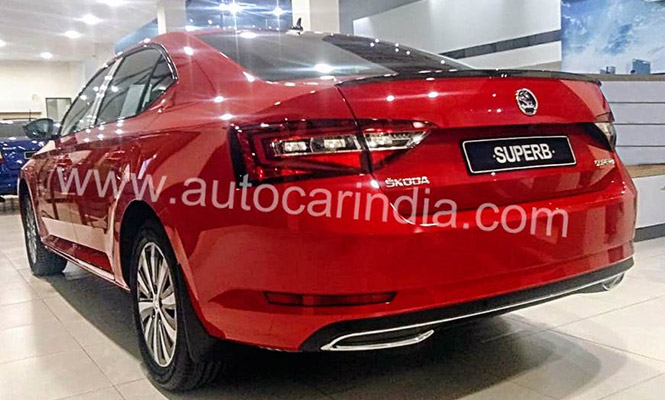 Skoda-Superb-Sportline-Rear