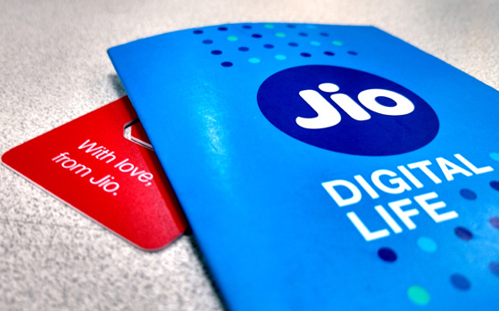 Snapdeal Will Soon Deliver Reliance Jio SIM Cards