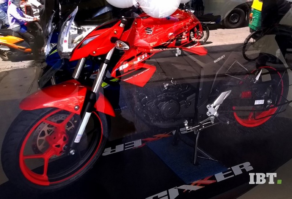 Suzuki Gixxer Dual Tone Alloys Spotted At Bangalore Dealership
