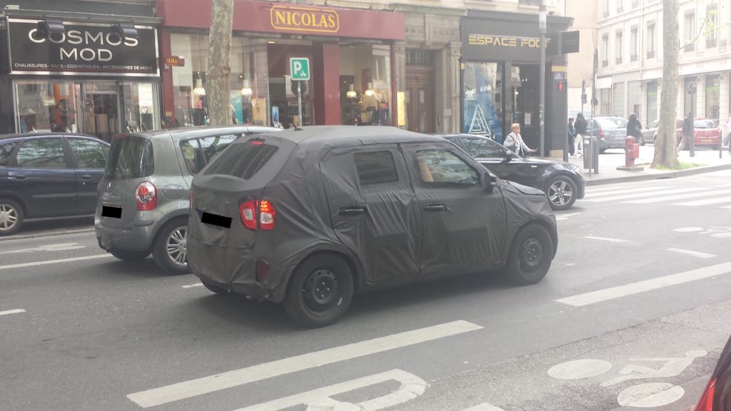 Maruti Ignis Spied Image