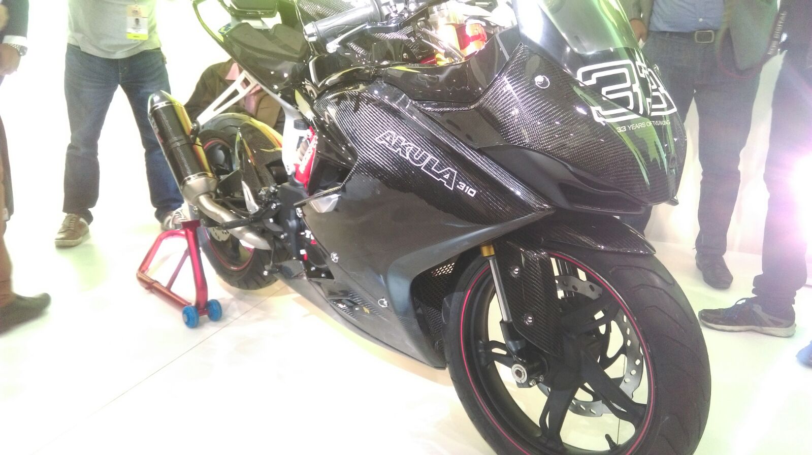 TVS Akula 310