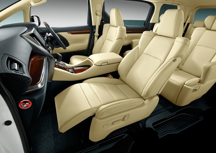 2016 Toyota Innova Interiors