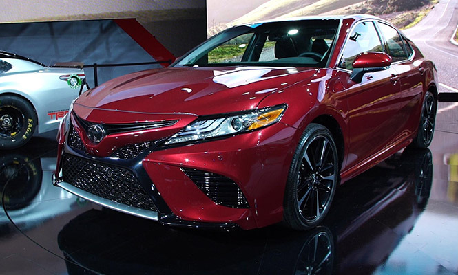 Toyota-Camry-2019