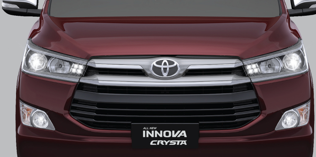 Toyota Innova Crysta at the front end