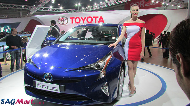 2016 Toyota Prius at 2016 Auto Expo Front View