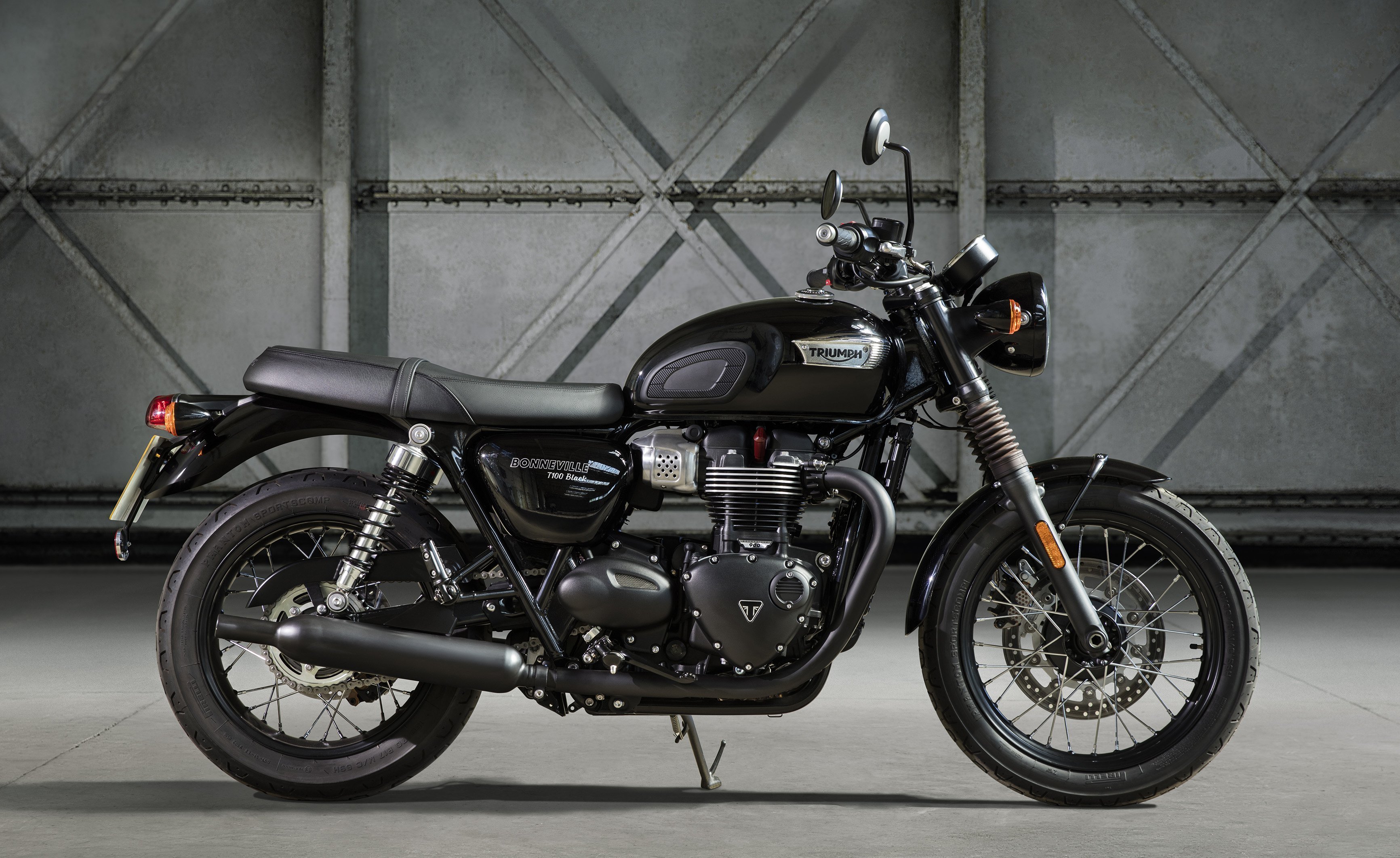 Triumph T100 Black