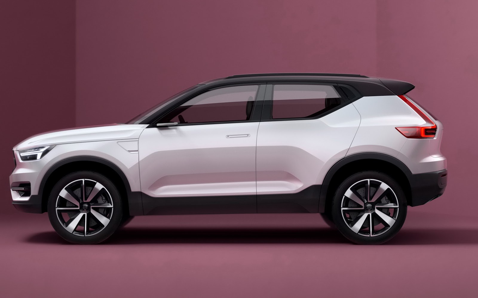 Concept Model of the Volvo XC40 at side