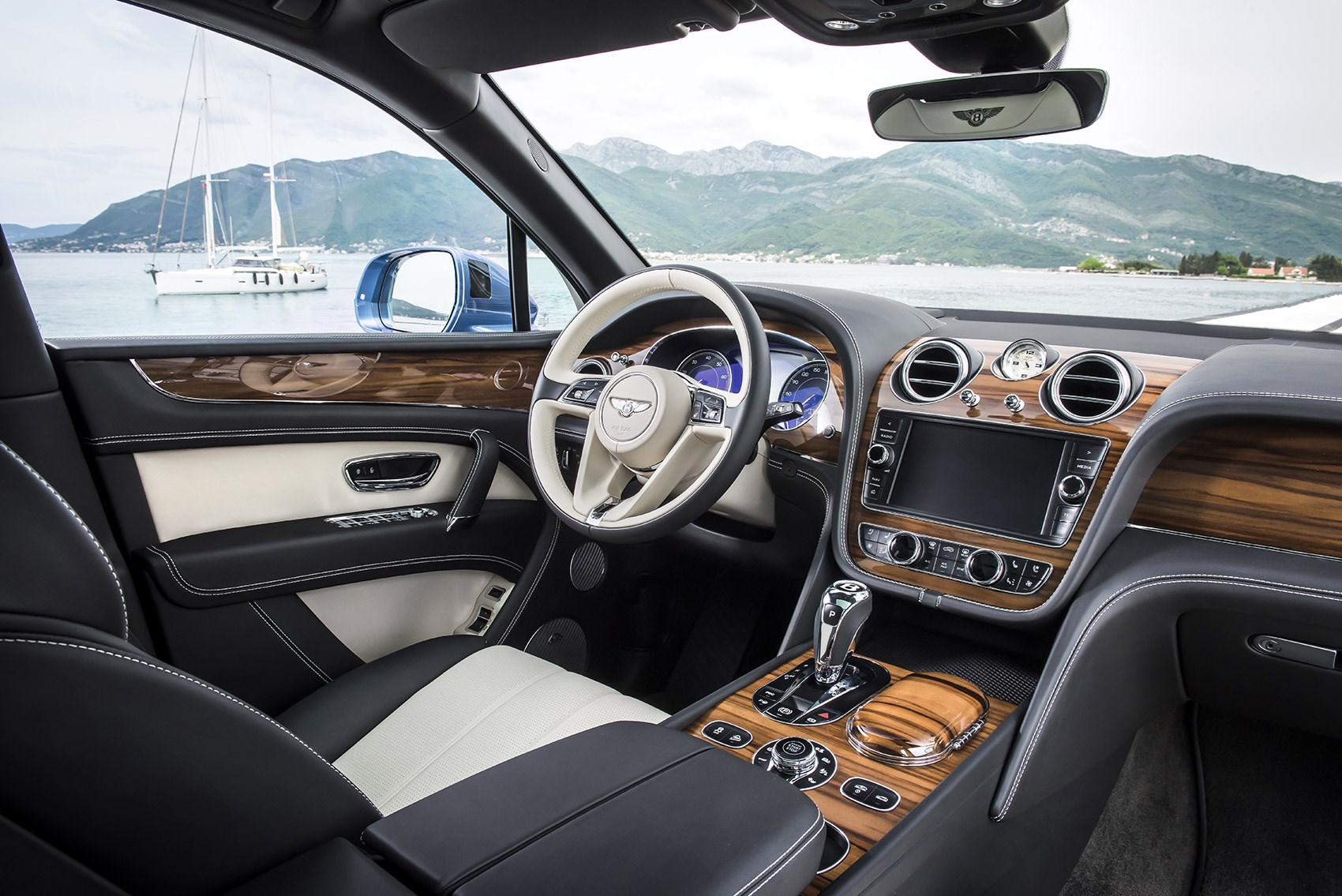 Bentley Bentayga Diesel inside the cabin
