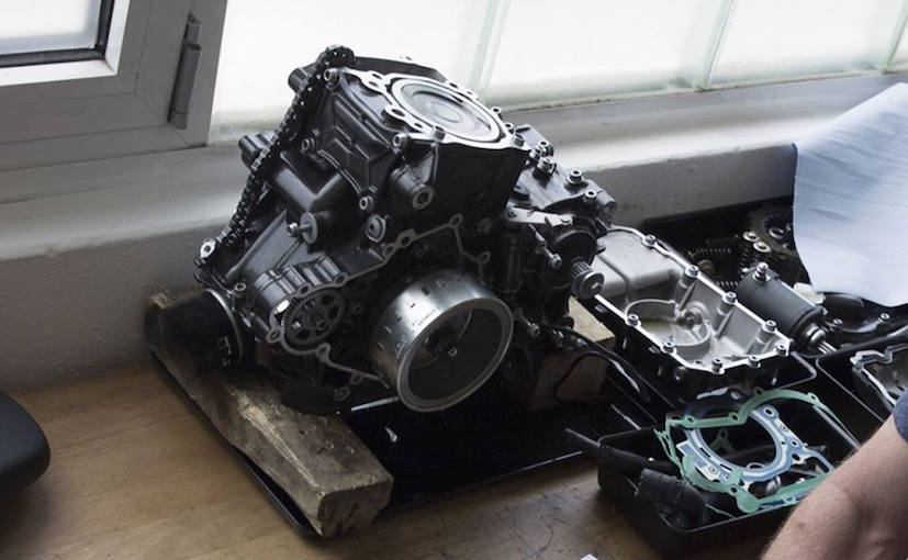 BMW G 310R engine with reverse layout 