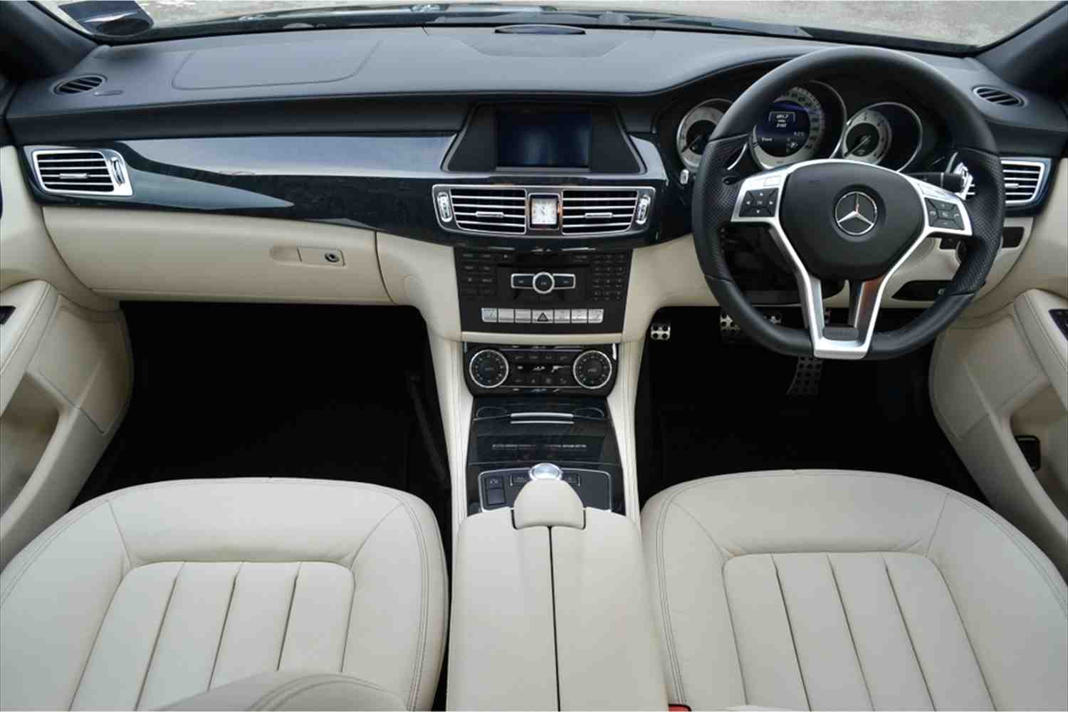 Mercedes-Benz CLS 250 CDI Interiors Mercedes-Benz CLS 250 CDI Interiors