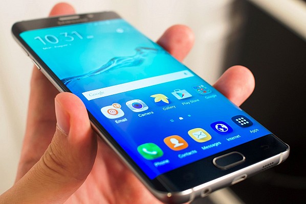 Galaxy S7 Edge price has also been reduced by Rs. 5,000 in India Galaxy S7 Edge