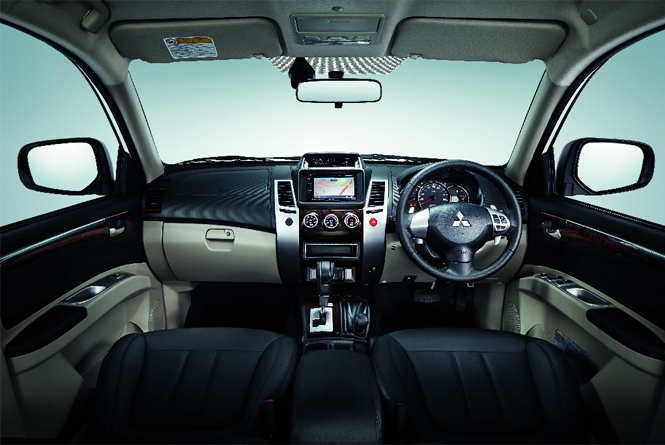 Mitsubishi Pajero Sports Automatic Interiors