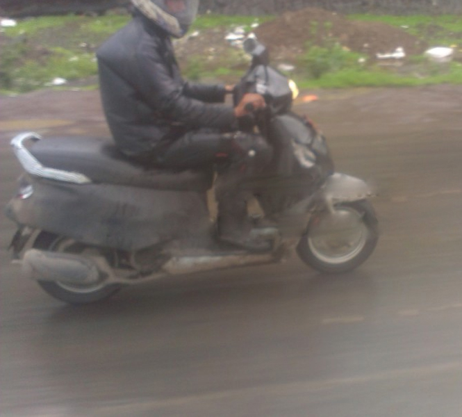 Mahindra G101 Scooter Spied images