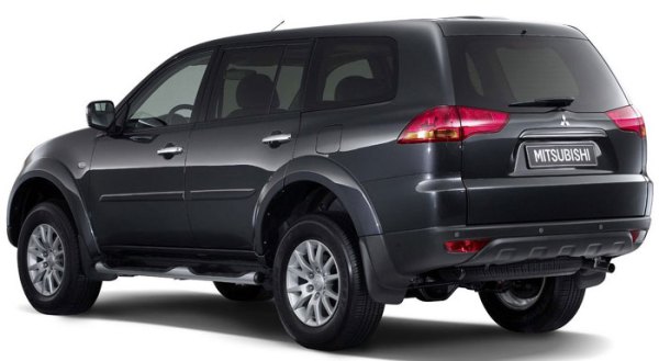 Mitsubishi Pajero Sport 4x2 AT Mitsubishi Pajero Sport 4x2 AT