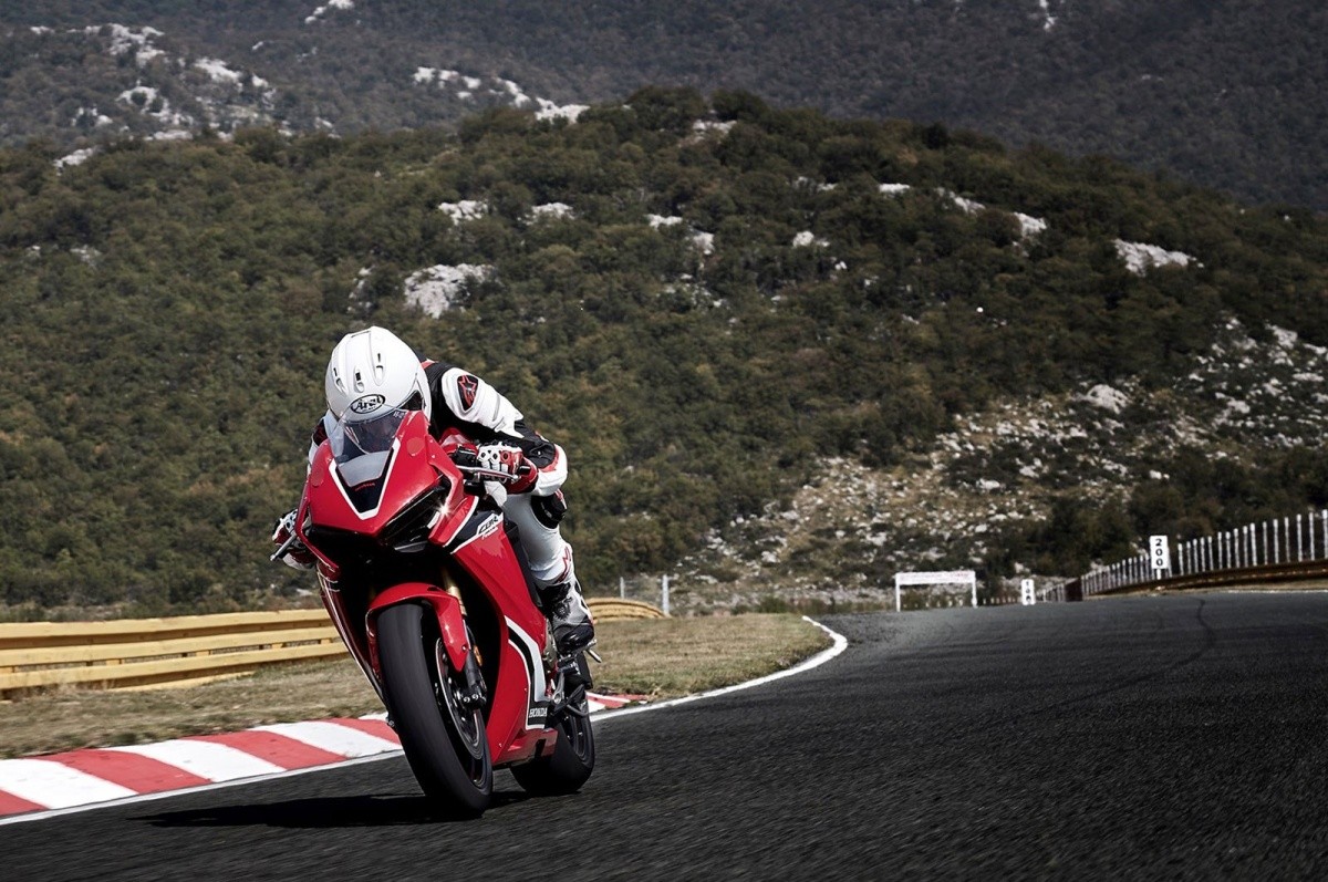 2017 Honda CBR 1000RR Fireblade 