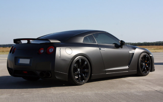 Nissan GT-R Exterior