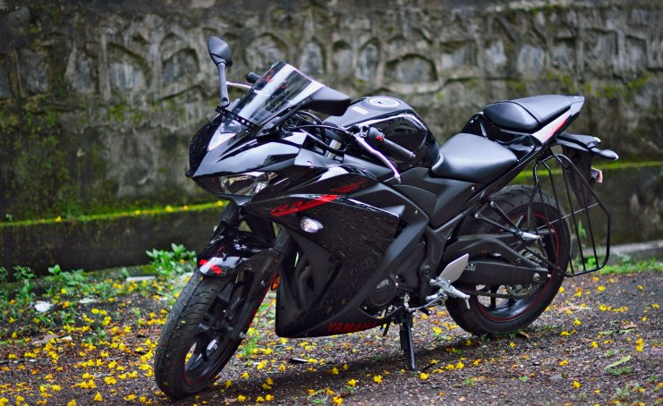 Yamaha R3 side profile