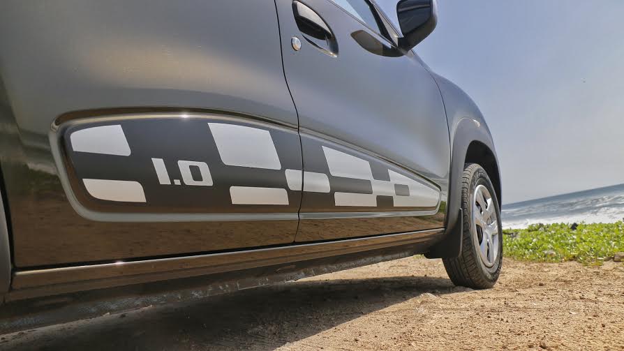 Rnault New 10l Kwid Side Body Decals Rnault New 10l Kwid Side Body Decals