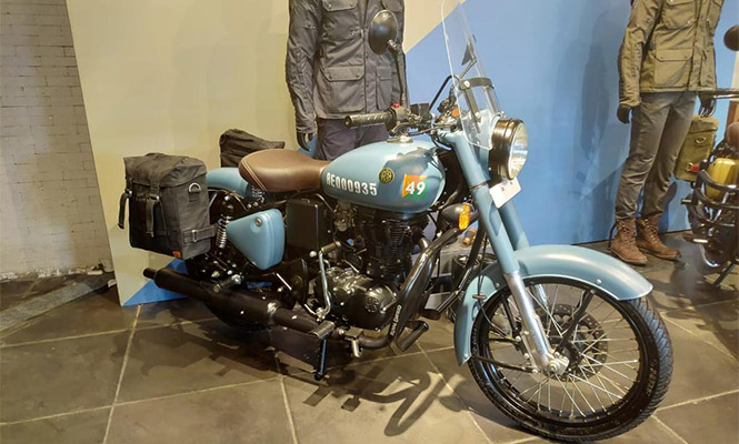 Royal Enfield Classic 350 Signals Edition Airborne Blue