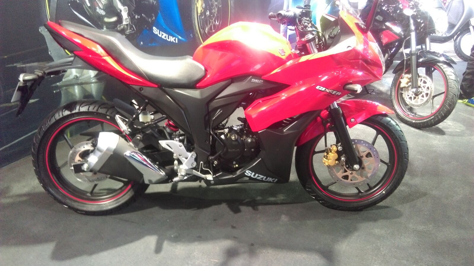 suzuki gixxer sf