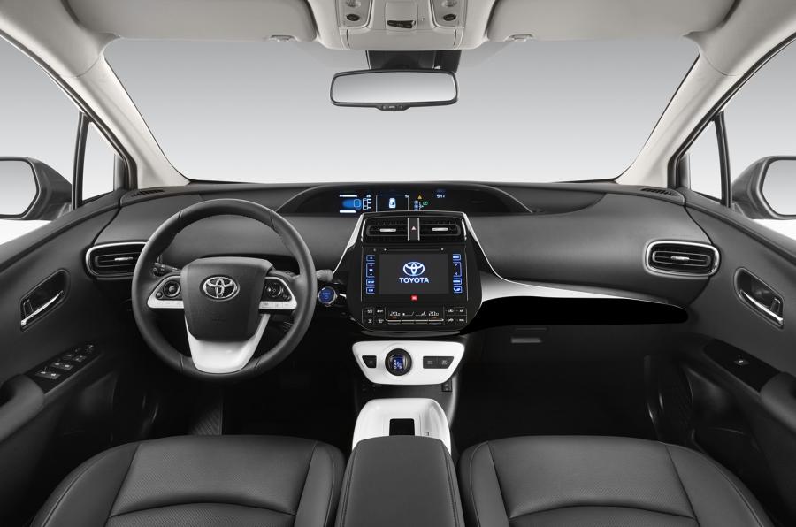 2016-Toyota-Prius-Cabin
