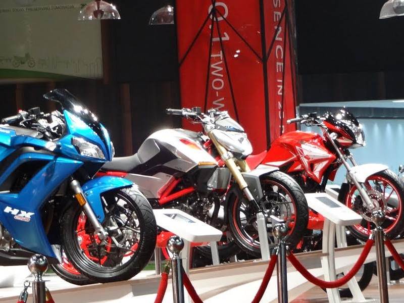 Hero XTreme 200 Sï¿½ with other two new models