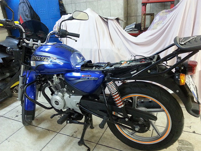 bajaj boxer 150 scrambler