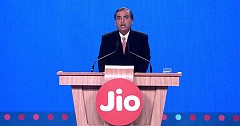 Reliance Jiophone 3 To Come This Year With 5-inch Touchscreen